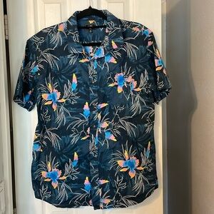 Men’s Billabong button down shirt